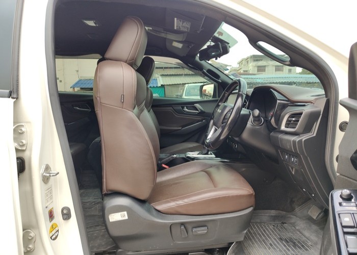 Used 10
                    ISUZU
                     for Sale Image