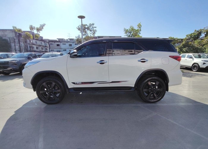 Used 11
                    TOYOTA
                     for Sale Image