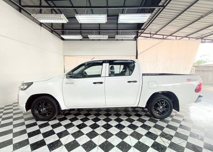 Used 9
                    TOYOTA
                     for Sale Image