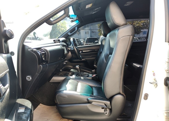 Used 12
                    TOYOTA
                     for Sale Image