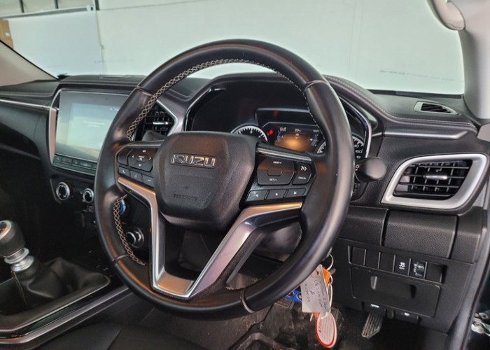 Used 8
                    ISUZU
                     for Sale Image