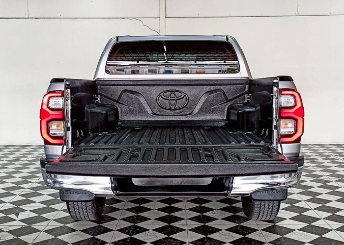 Used 8
                    TOYOTA
                     for Sale Image