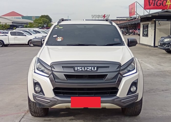 Used 10
                    ISUZU
                     for Sale Image